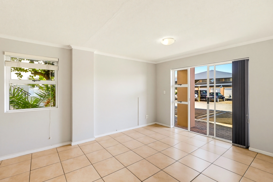 2 Bedroom Property for Sale in Whispering Pines Western Cape